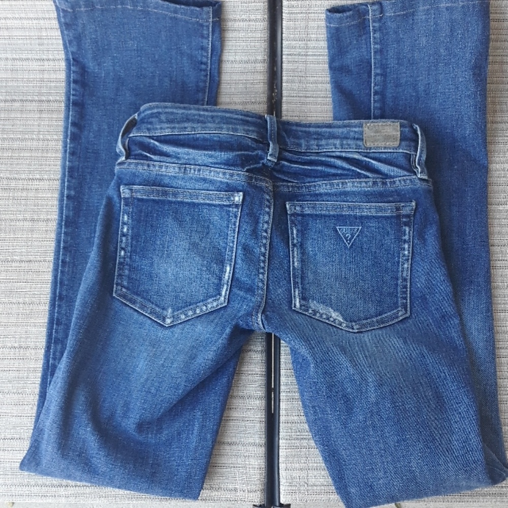 GUESS JEANS